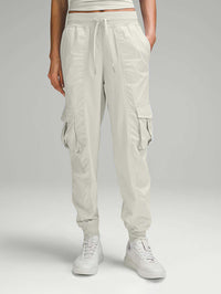 Relaxed-Fit Mid-Rise Cargo Jogger