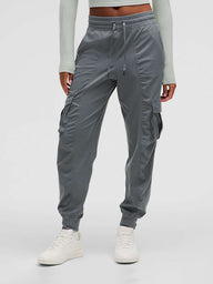 Relaxed-Fit Mid-Rise Cargo Jogger
