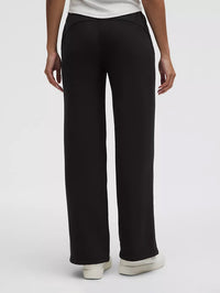 Wide-Leg Pant